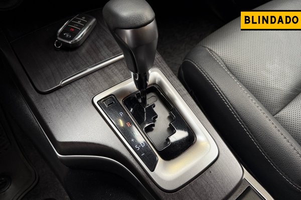 TOYOTA HILUX SW4 2.8 D-4D TURBO DIESEL SRX PLATINUM 7L 4X4 AUTOMÁTICO 2024/2024